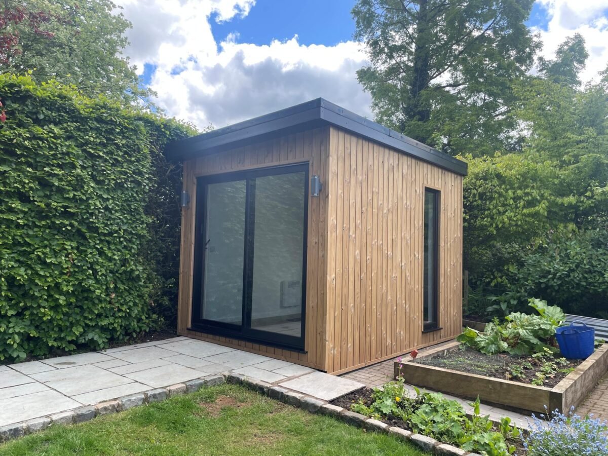 garden gym in macclesfield cheshire by lux garden rooms full view